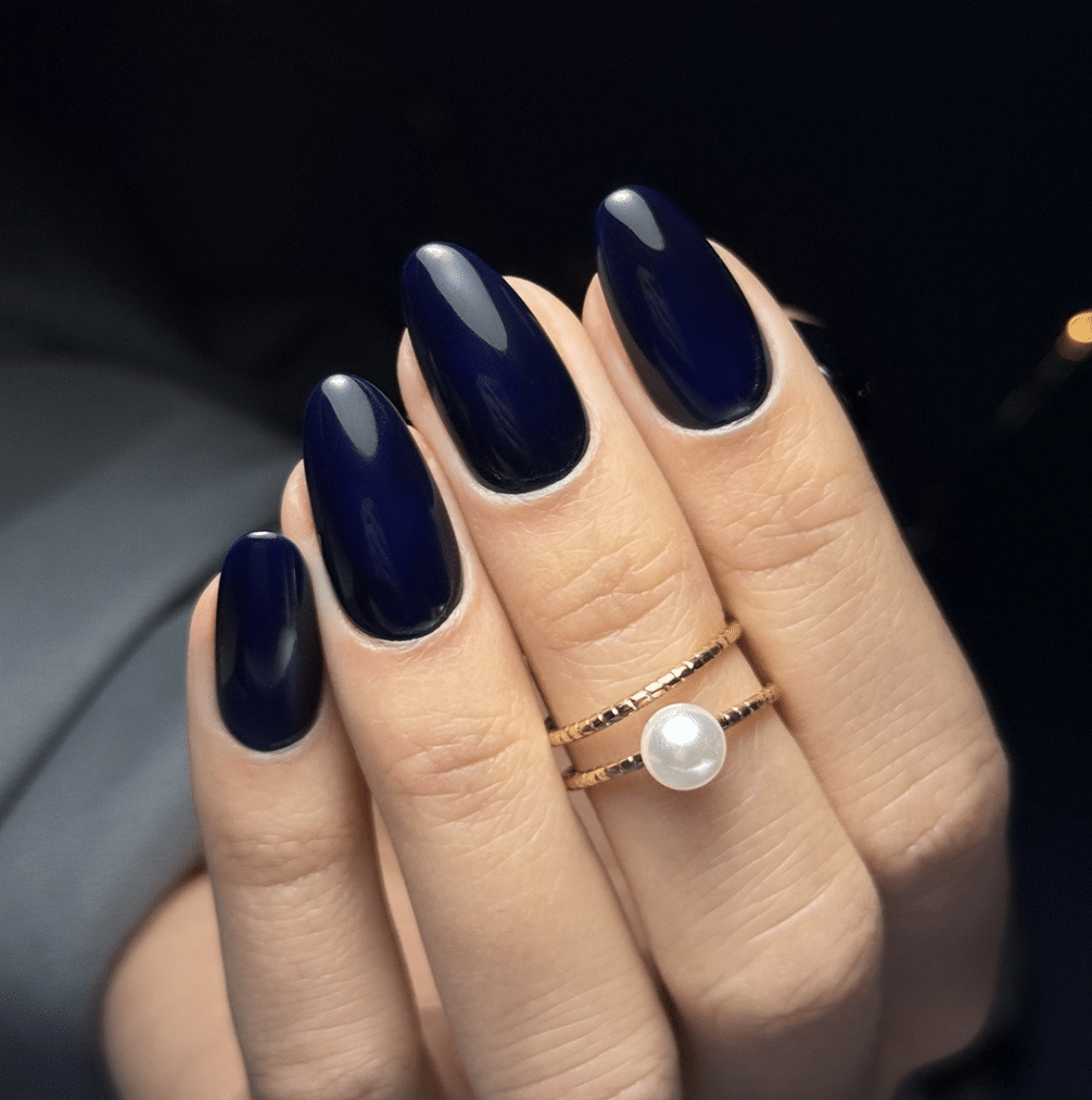 Chic navy short winter nails